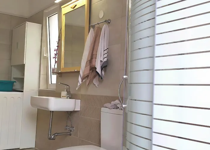 아파트 Banana Leaves Flat *